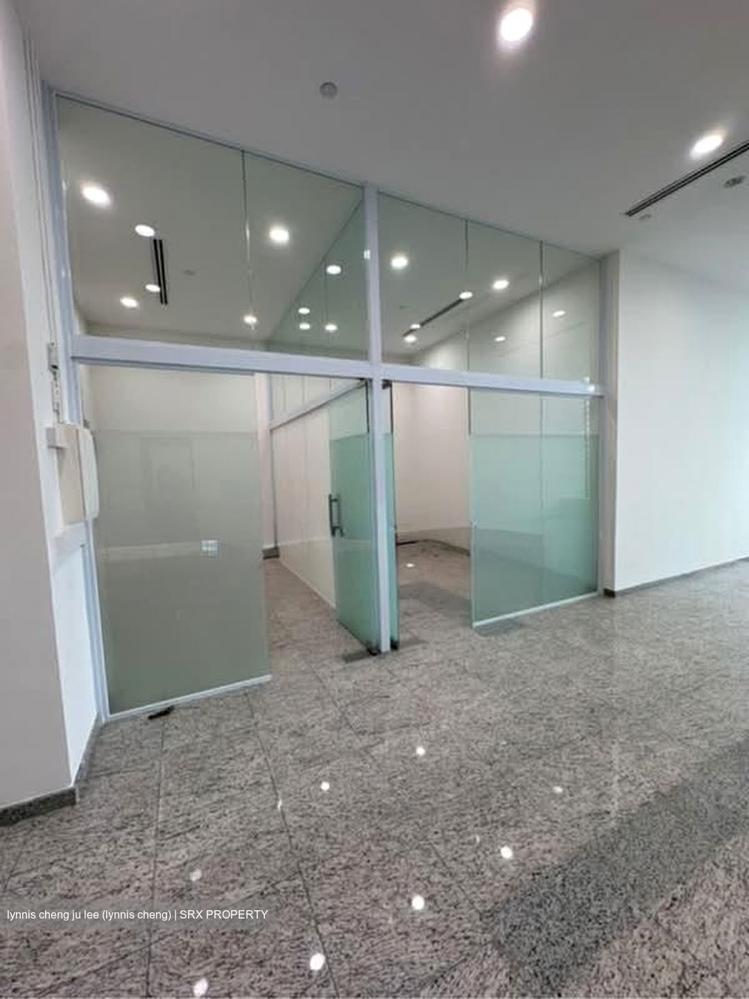 The Central (D1), Office #577373251